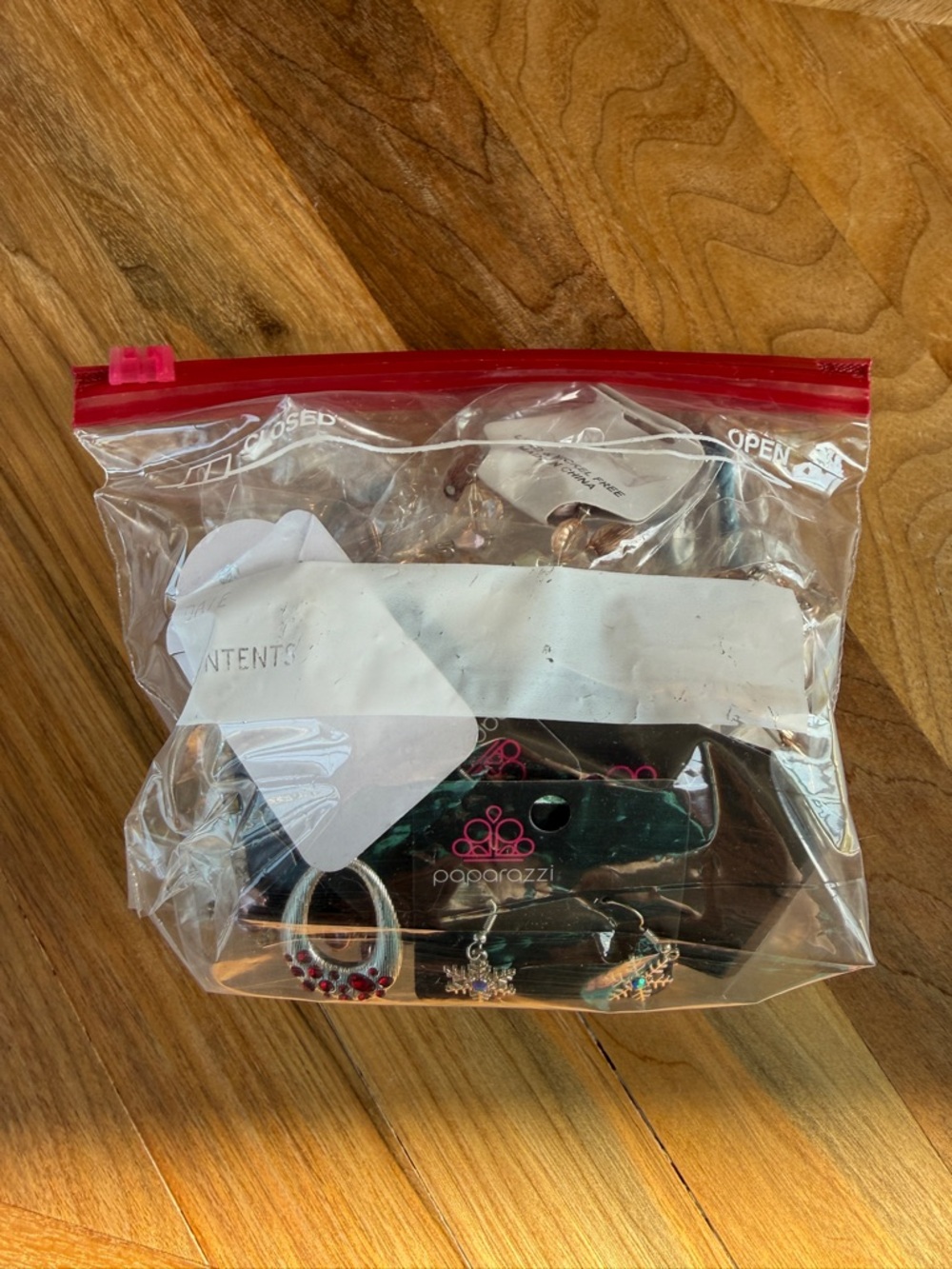 AMAZING VALUE NWT Mixed Jewelry lot - Earrings, Necklaces, Gifts - Picture 2 of 3
